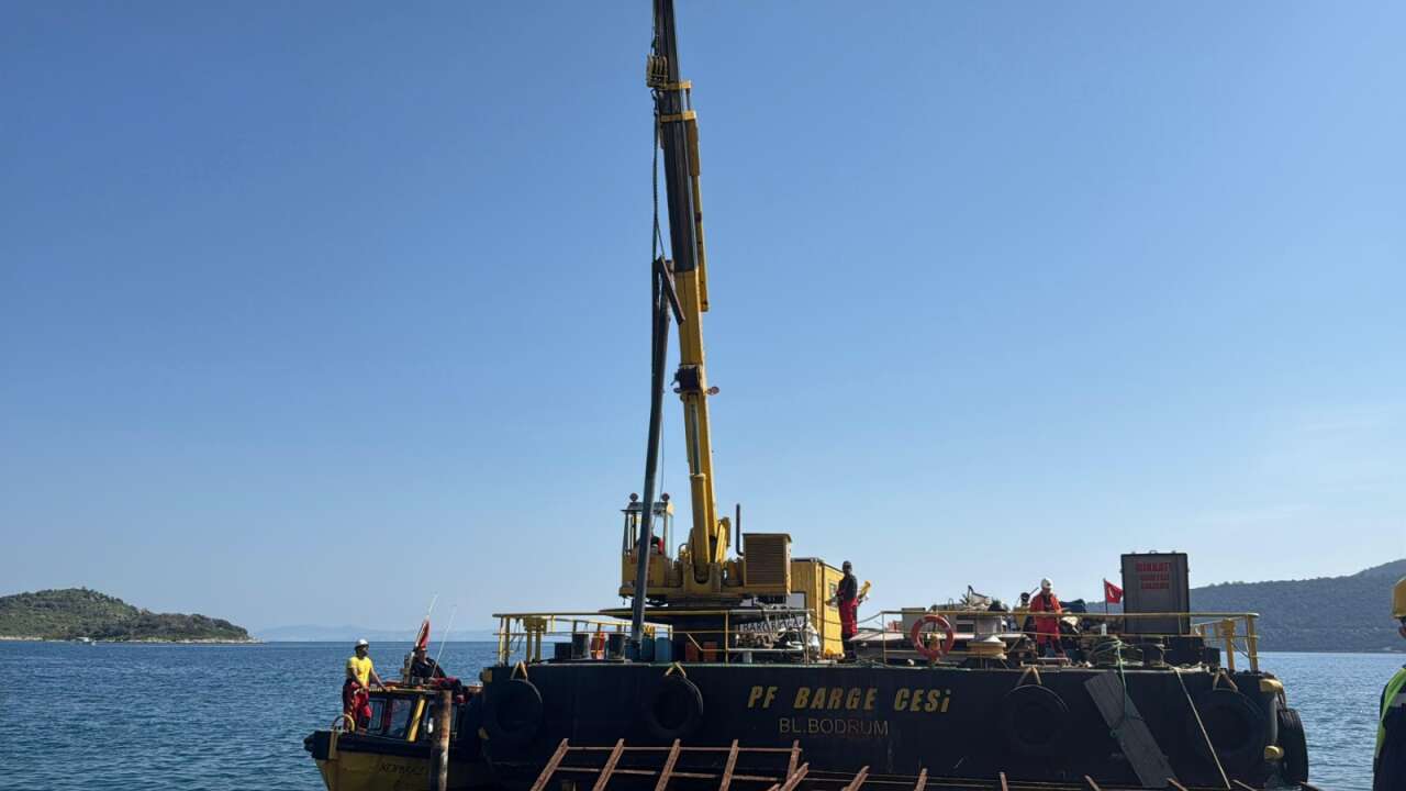 Bodrum’da Kaçak İskele ve Lüks Teknelere Büyük Operasyon: Turizm Sezonu Öncesi Sahiller Temizleniyor 11